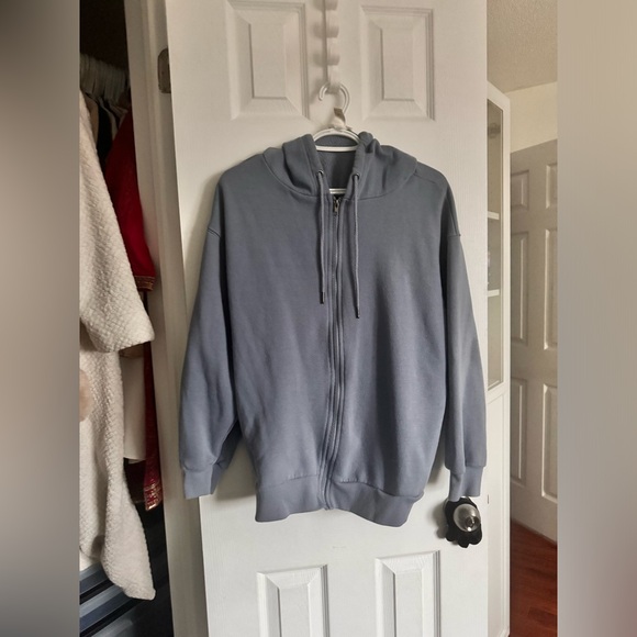 Oversized Blue Zip Up Hoodie - Picture 5 of 6